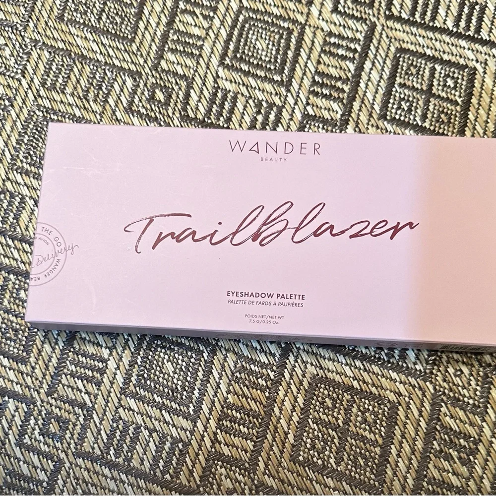 Wander Beauty Trailblazer Eyeshadow Palette 10 Shades Neutrals & Emeralds SEALED